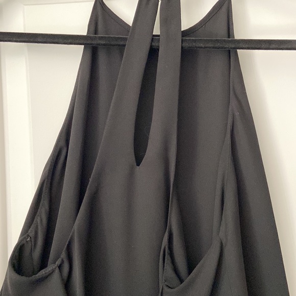 High Neck Halter-like Top with Tie in the Back - Picture 3 of 3